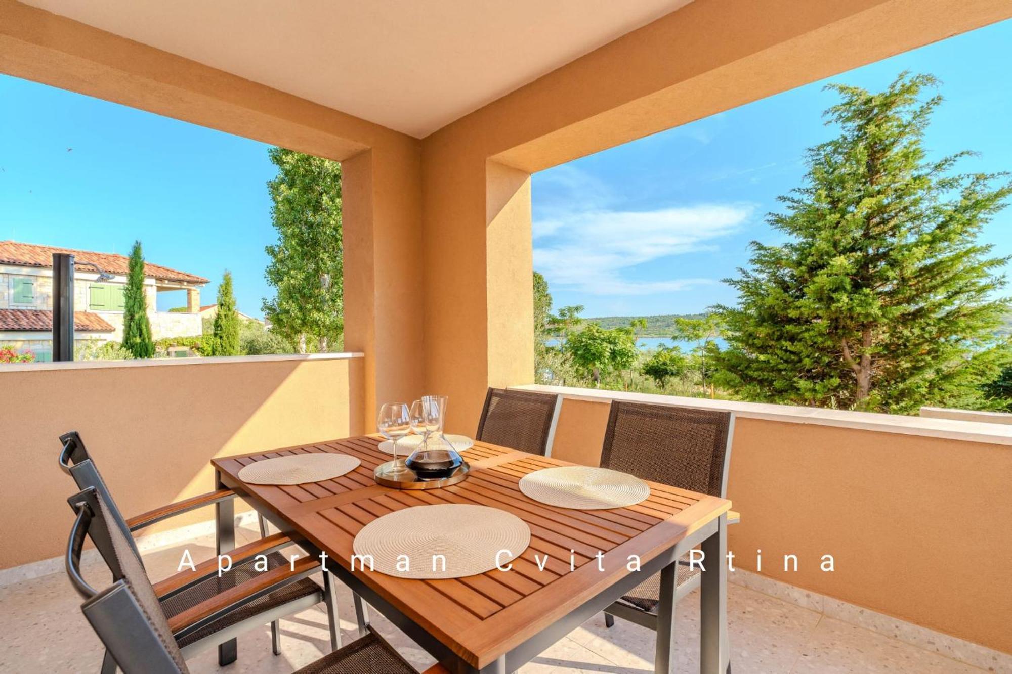 Apartman Cvita Ртина Екстериор снимка